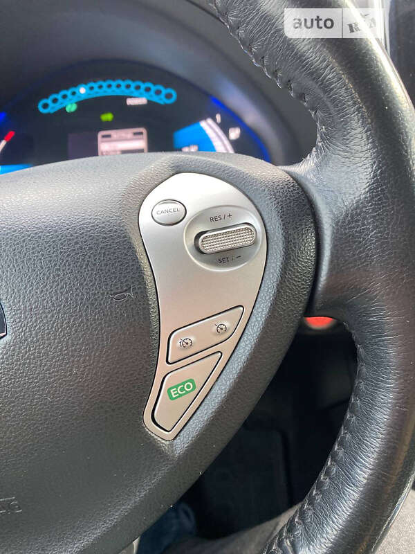Хэтчбек Nissan Leaf 2013 в Днепре фото 22 Хэтчбек Nissan Leaf 2013 в Днепре