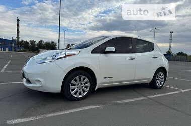 Хэтчбек Nissan Leaf 2017 в Днепре