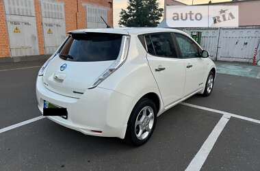 Хетчбек Nissan Leaf 2015 в Києві