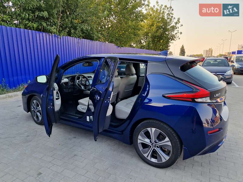 Хэтчбек Nissan Leaf 2018 в Виннице