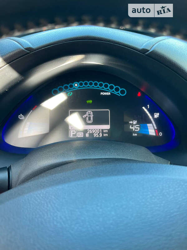 Хэтчбек Nissan Leaf 2013 в Одессе