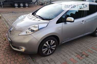 Хэтчбек Nissan Leaf 2013 в Львове