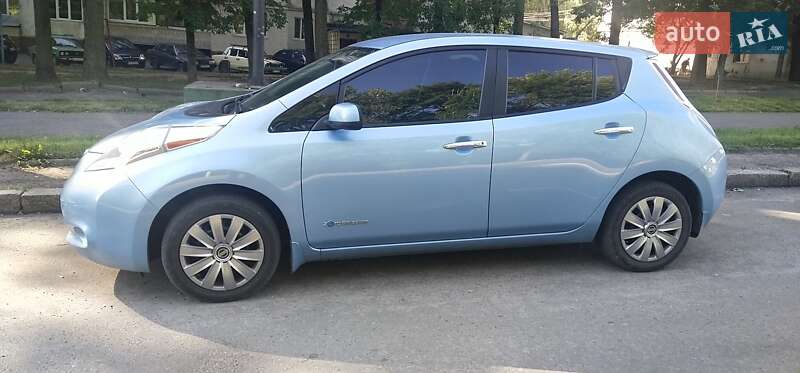 Хэтчбек Nissan Leaf 2014 в Хмельницком