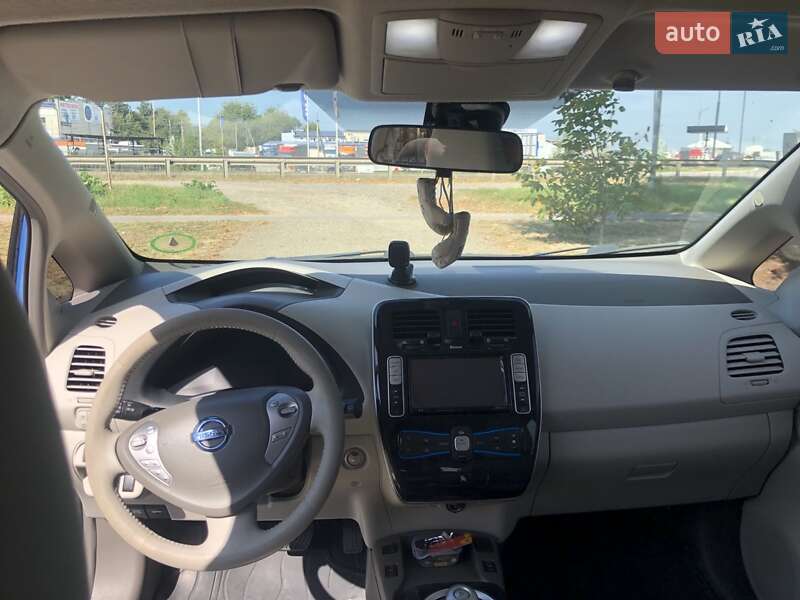 Хетчбек Nissan Leaf 2012 в Стрию фото 6 Хетчбек Nissan Leaf 2012 в Стрию