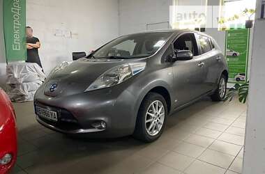 Хетчбек Nissan Leaf 2015 в Вінниці