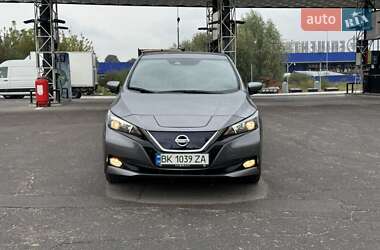 Хэтчбек Nissan Leaf 2020 в Дубно