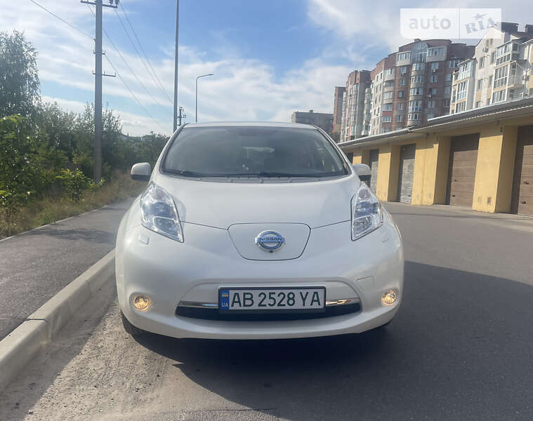 Хэтчбек Nissan Leaf 2015 в Виннице фото Хэтчбек Nissan Leaf 2015 в Виннице