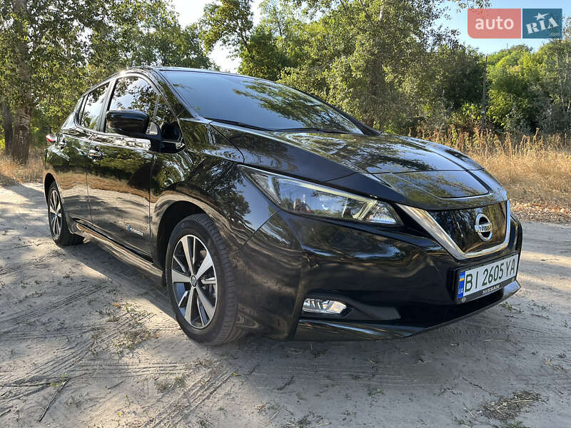 Хетчбек Nissan Leaf 2018 в Кобеляках