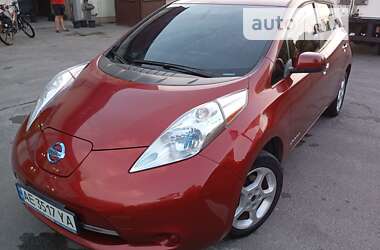 Хетчбек Nissan Leaf 2013 в Дніпрі