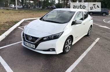 Хетчбек Nissan Leaf 2018 в Житомирі