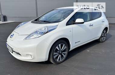 Хэтчбек Nissan Leaf 2015 в Боярке