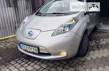 Хэтчбек Nissan Leaf 2011 в Мукачево