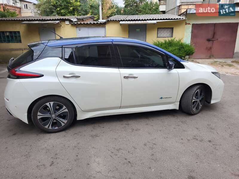 Хэтчбек Nissan Leaf 2018 в Харькове