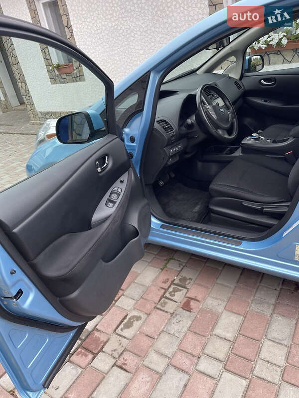 Хэтчбек Nissan Leaf 2015 в Тернополе