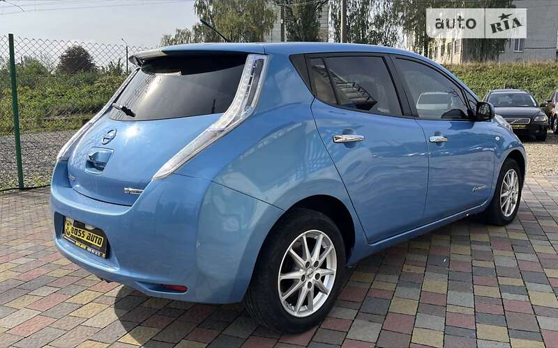 Хэтчбек Nissan Leaf 2012 в Стрые