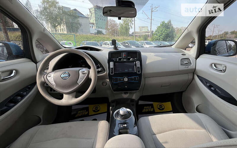 Хэтчбек Nissan Leaf 2012 в Стрые