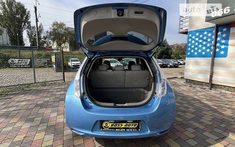 Хэтчбек Nissan Leaf 2012 в Стрые