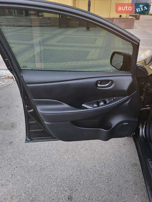 Хэтчбек Nissan Leaf 2015 в Харькове фото 22 Хэтчбек Nissan Leaf 2015 в Харькове