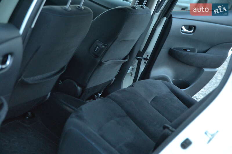 Хэтчбек Nissan Leaf 2013 в Луцке фото 17 Хэтчбек Nissan Leaf 2013 в Луцке