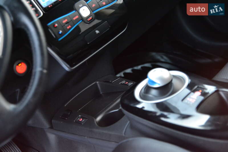 Хетчбек Nissan Leaf 2014 в Луцьку