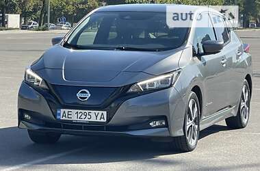 Хэтчбек Nissan Leaf 2018 в Киеве