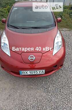 Хетчбек Nissan Leaf 2013 в Кам'янець-Подільському