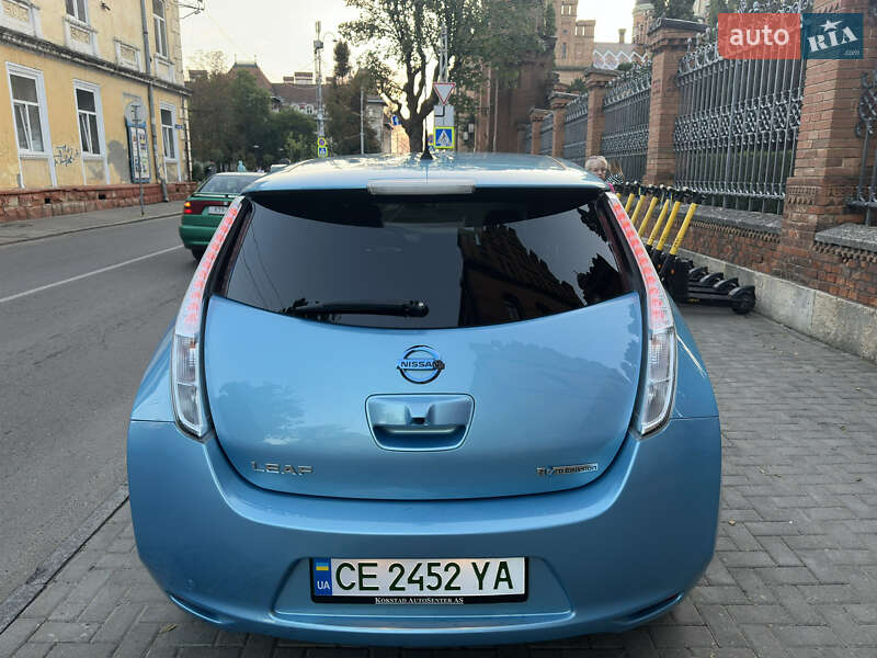 Хетчбек Nissan Leaf 2016 в Чернівцях