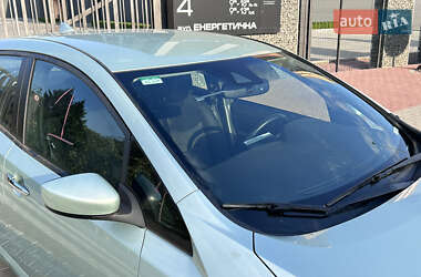 Хэтчбек Nissan Leaf 2018 в 