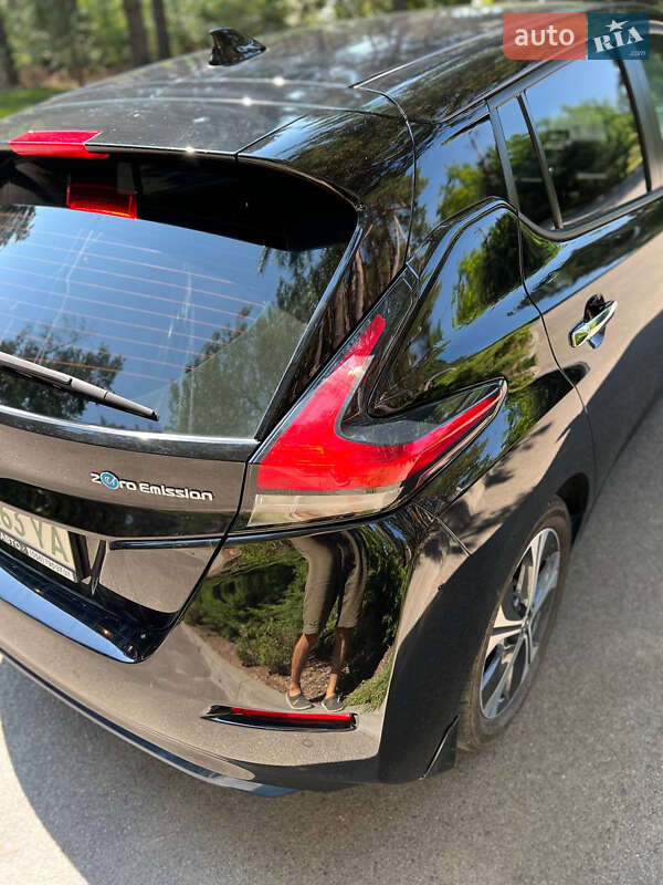 Хэтчбек Nissan Leaf 2020 в Днепре