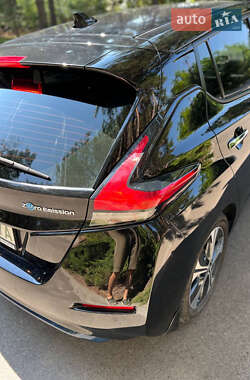 Хэтчбек Nissan Leaf 2020 в 