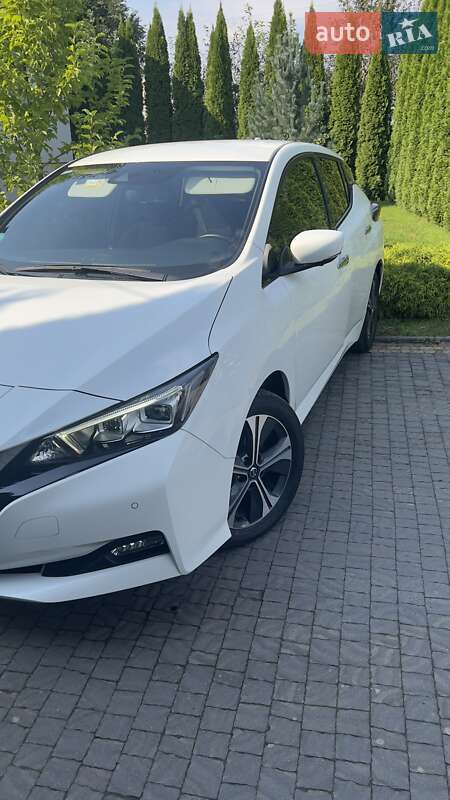 Хетчбек Nissan Leaf 2020 в Мостиській