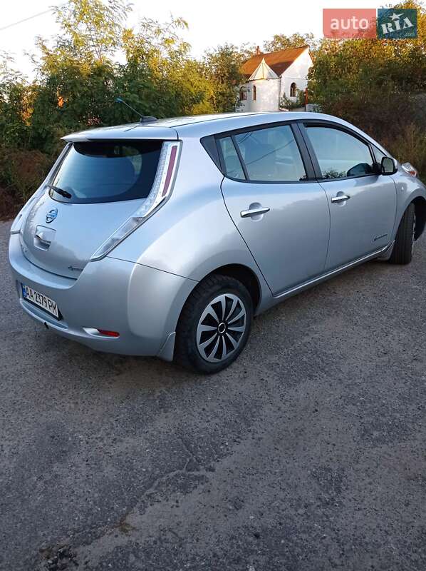 Хэтчбек Nissan Leaf 2013 в Киеве фото 8 Хэтчбек Nissan Leaf 2013 в Киеве
