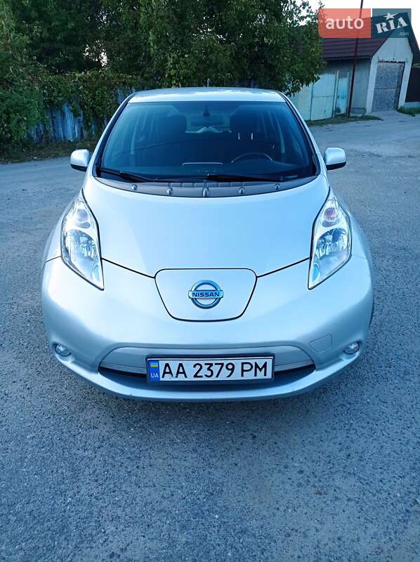 Хэтчбек Nissan Leaf 2013 в Киеве фото 3 Хэтчбек Nissan Leaf 2013 в Киеве