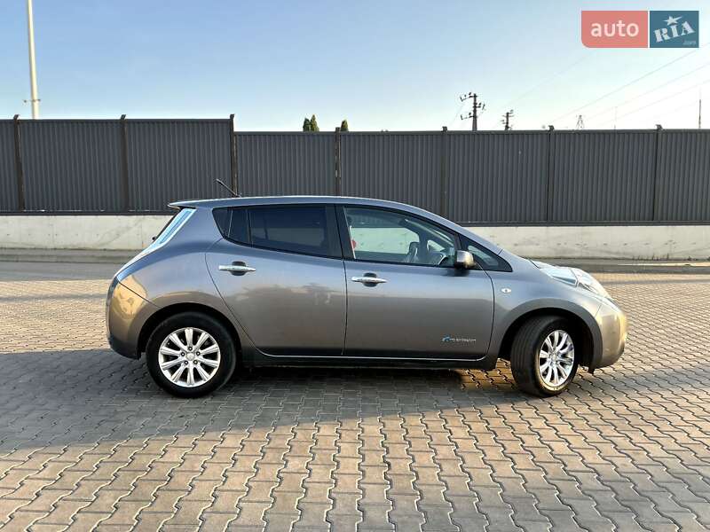 Хэтчбек Nissan Leaf 2014 в Рожище
