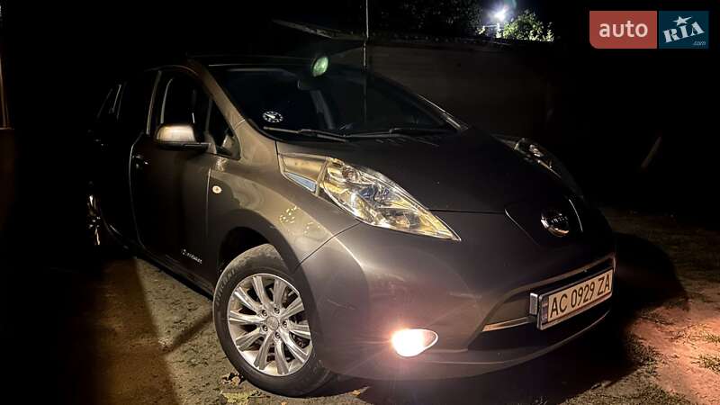 Хэтчбек Nissan Leaf 2014 в Рожище