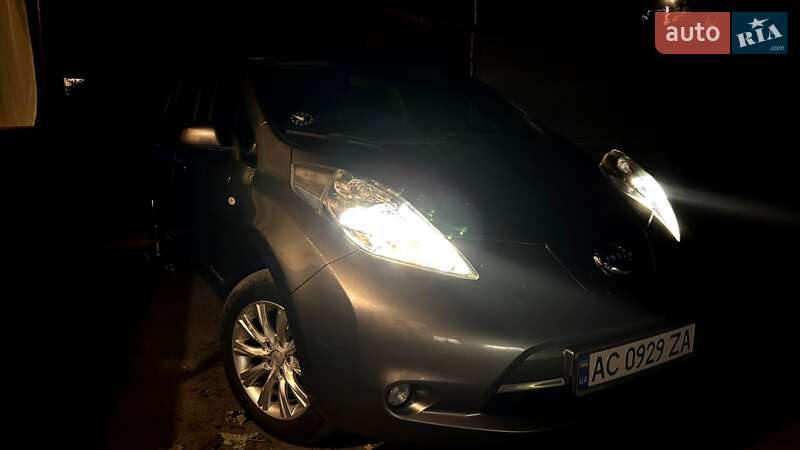 Хэтчбек Nissan Leaf 2014 в Рожище