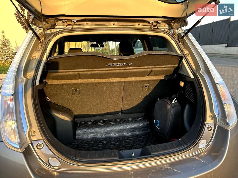 Хэтчбек Nissan Leaf 2014 в Рожище