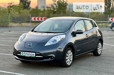 Хэтчбек Nissan Leaf 2013 в Киеве