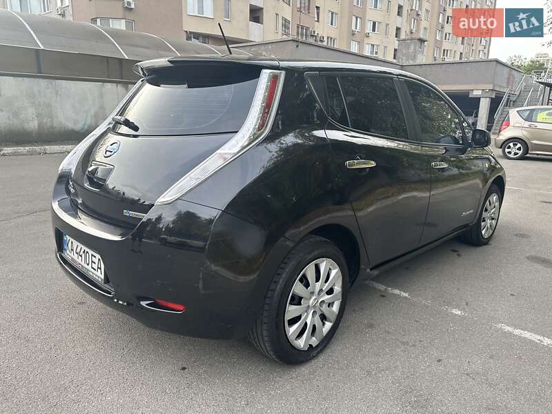 Хетчбек Nissan Leaf 2016 в Києві
