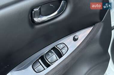 Хэтчбек Nissan Leaf 2013 в 