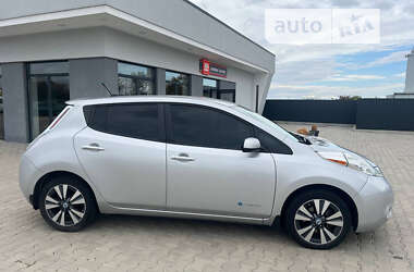 Хэтчбек Nissan Leaf 2013 в Ужгороде