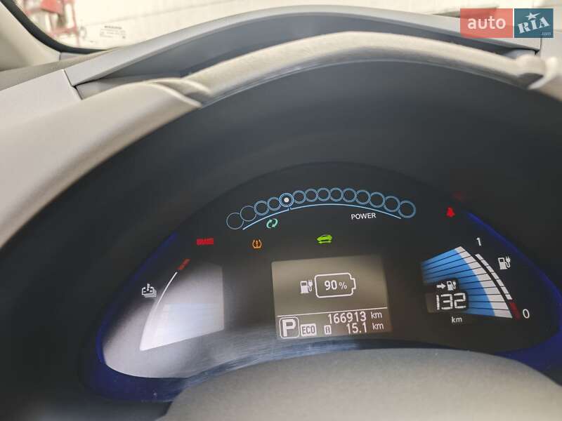 Хэтчбек Nissan Leaf 2016 в Киеве