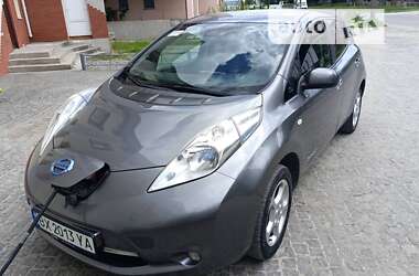 Хэтчбек Nissan Leaf 2013 в Каменец-Подольском