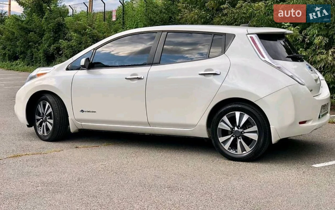 2016 Nissan Leaf - мініатюра 16