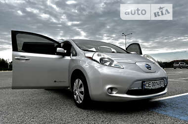 Хэтчбек Nissan Leaf 2015 в Черновцах