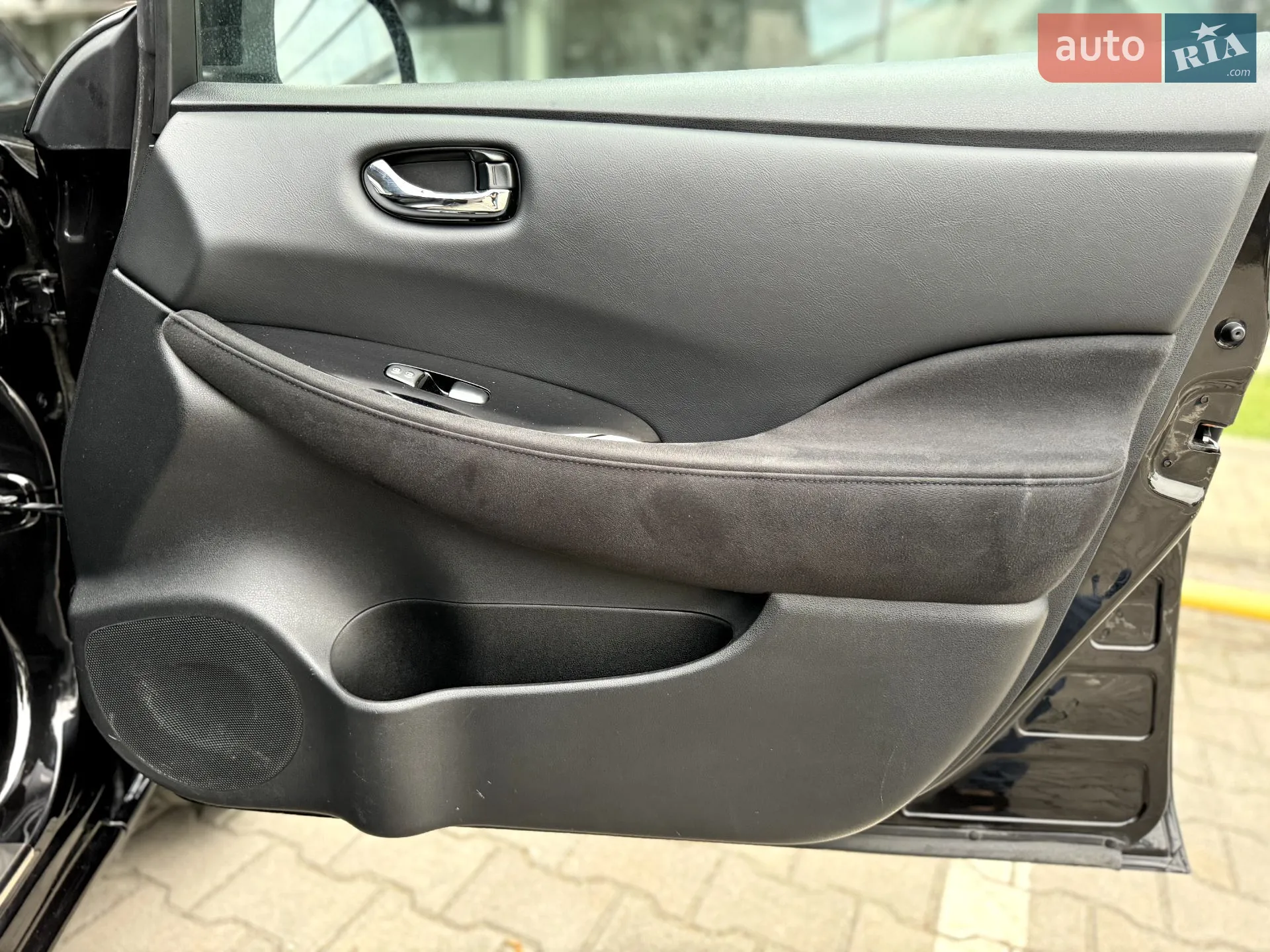 2017 Nissan Leaf - мініатюра 10