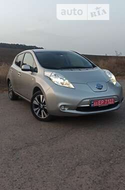 Хэтчбек Nissan Leaf 2013 в Звенигородке