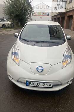 Хетчбек Nissan Leaf 2013 в Рівному