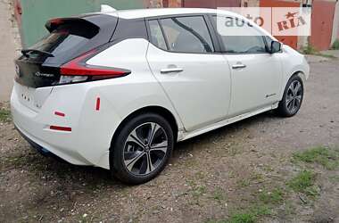 Хэтчбек Nissan Leaf 2018 в Шепетовке