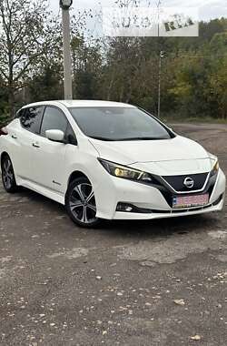 Хетчбек Nissan Leaf 2019 в Долині